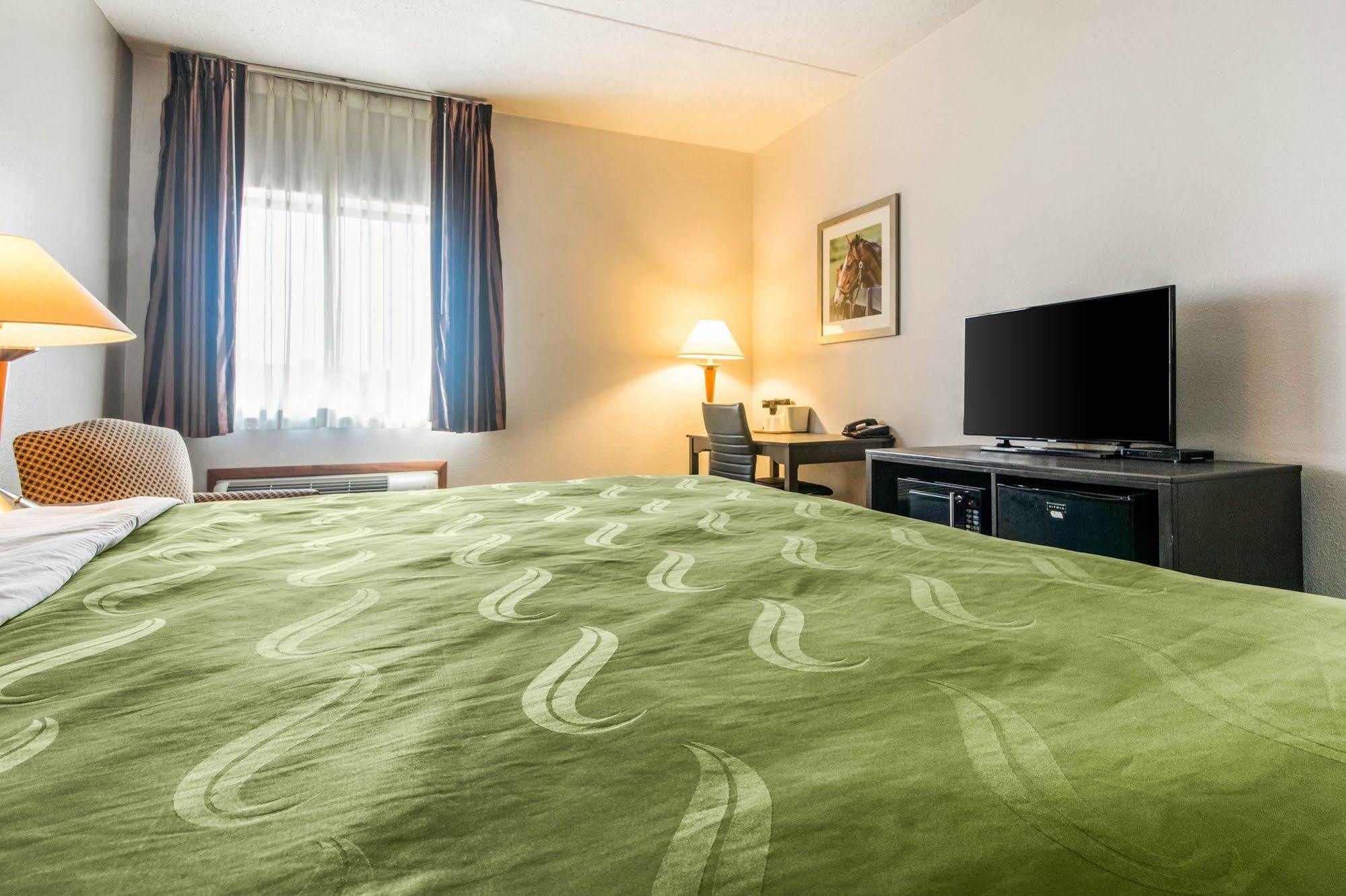 Quality Inn Lexington East-Hamburg Area Экстерьер фото